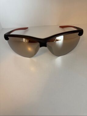 Nike Victory E Women’s Sunglasses DV2144-004 in Matte Ironstone